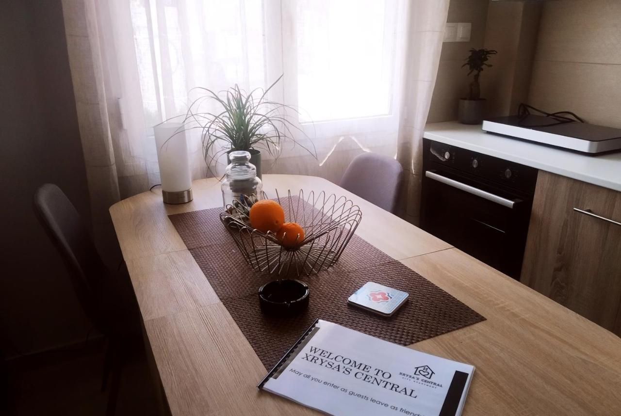 Xrysa'S Central City Apartment Mesolóngion المظهر الخارجي الصورة