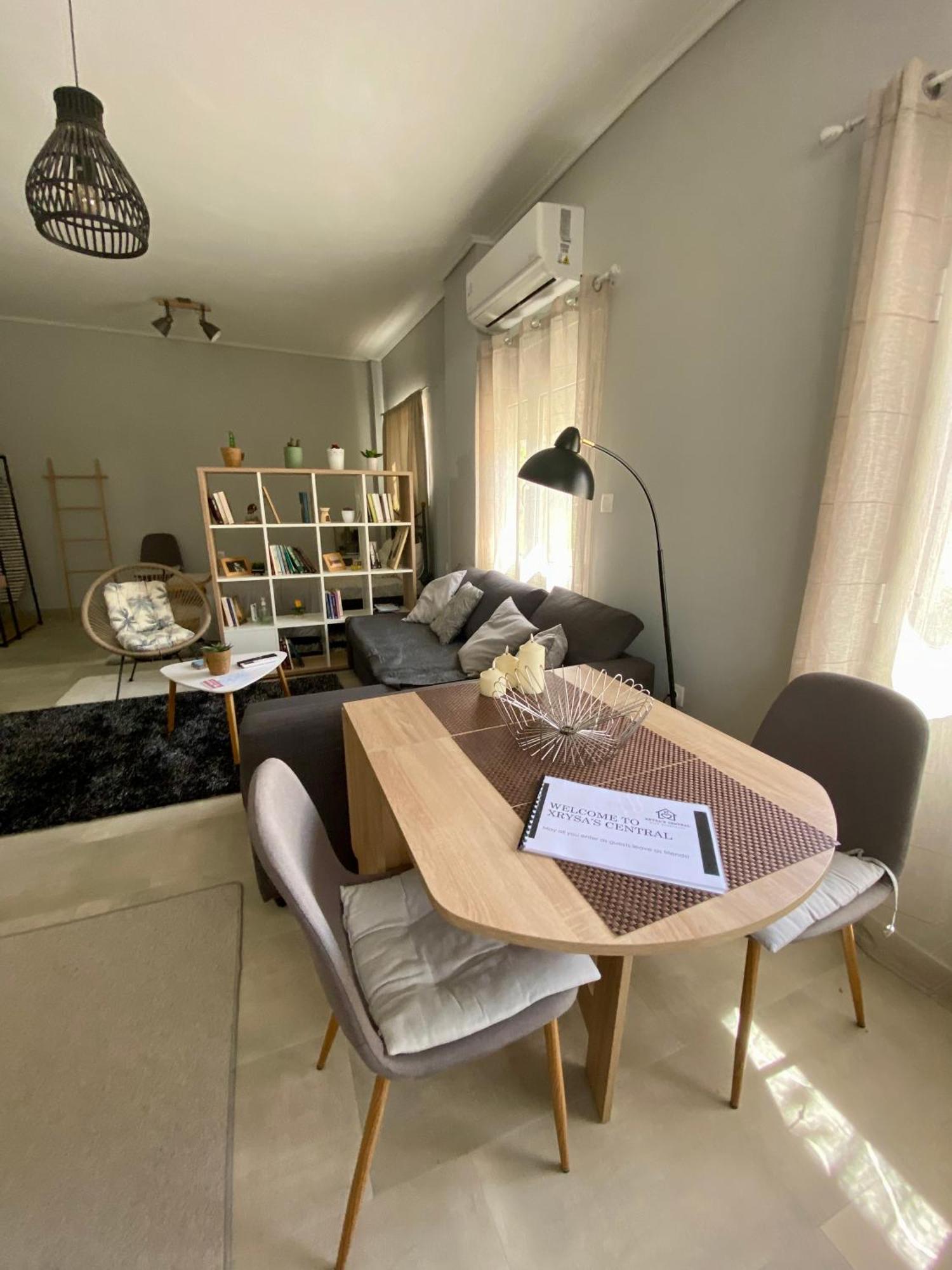 Xrysa'S Central City Apartment Mesolóngion المظهر الخارجي الصورة